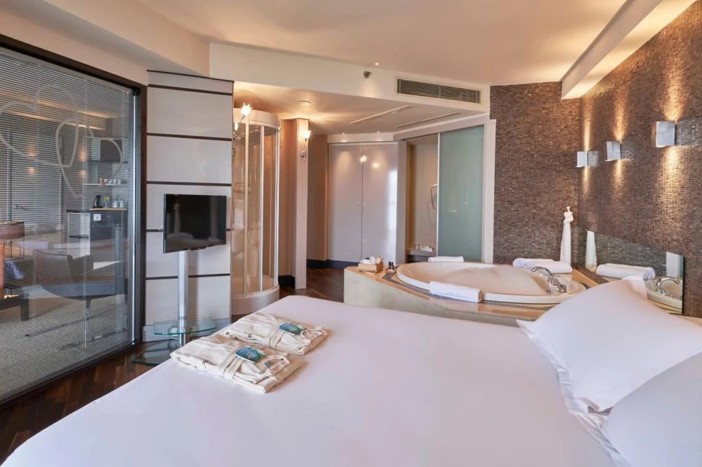 Richmond Nua Wellness & Spa