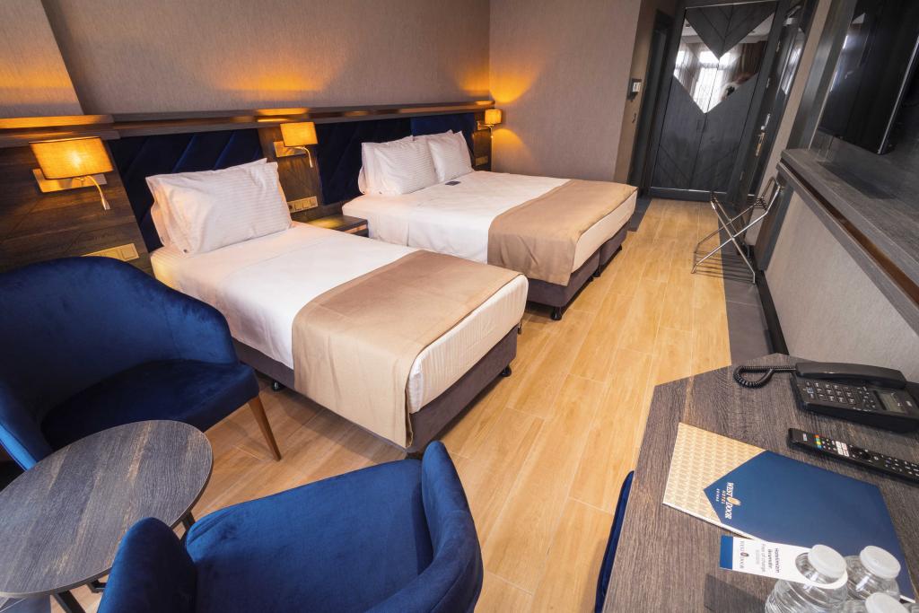 Westdoor Hotel