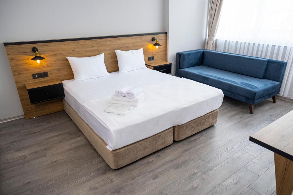 Comfort Center Suit Hotel