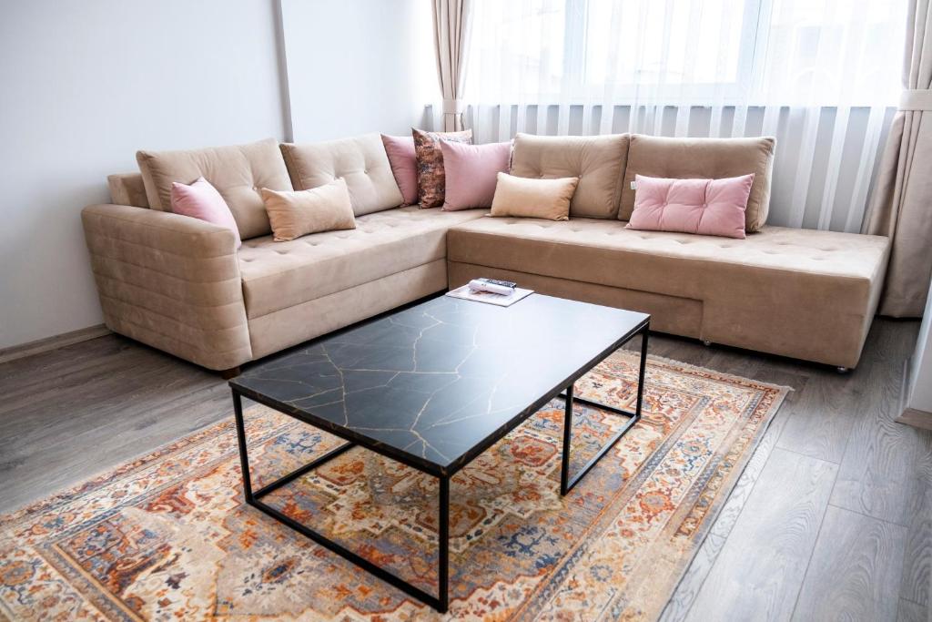 Comfort Center Suit Hotel