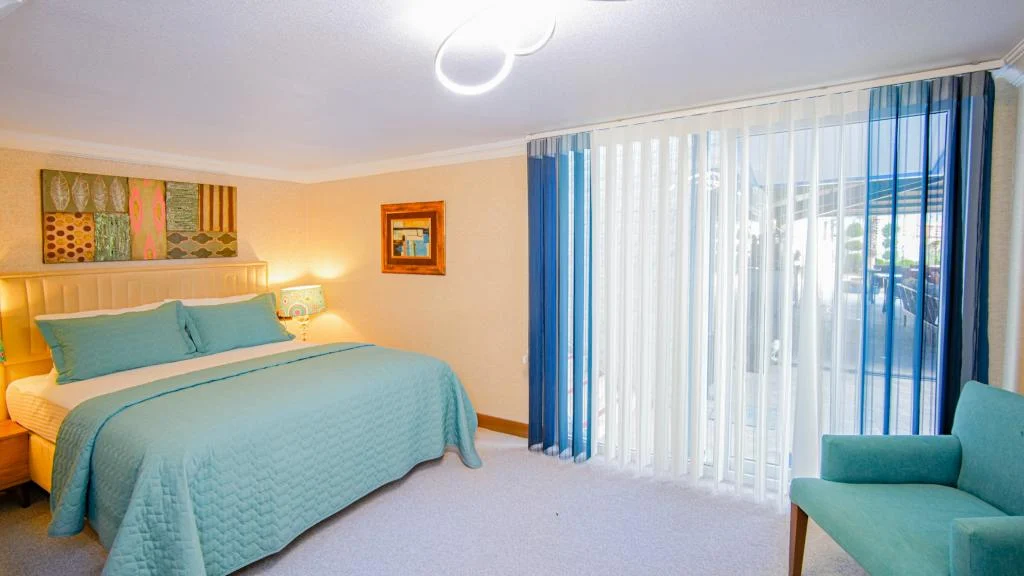 Dolphin Boutique Hotel