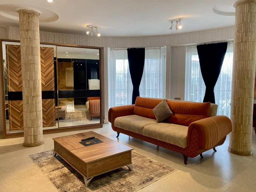 Blackmoon Villa Hotel