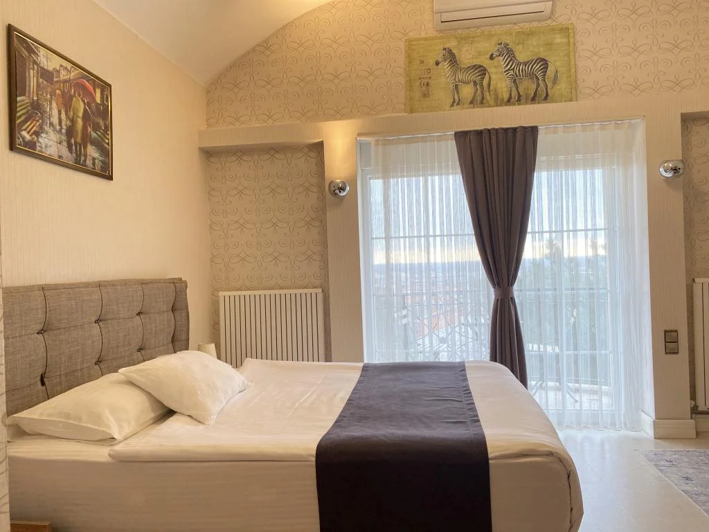 Blackmoon Villa Hotel