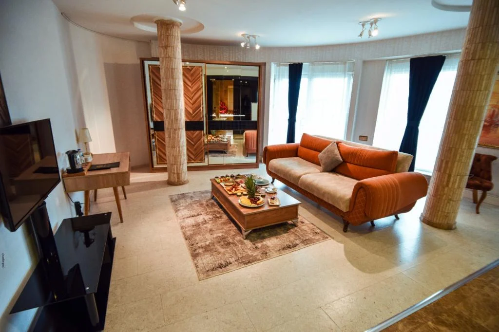 Blackmoon Villa Hotel