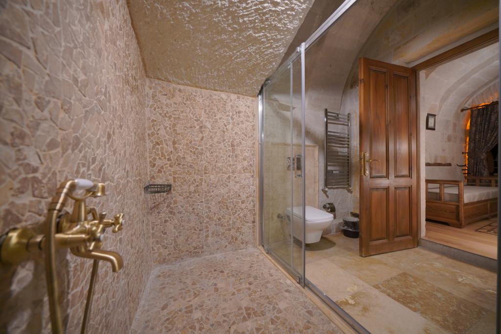 Fairyland Cave Hotel