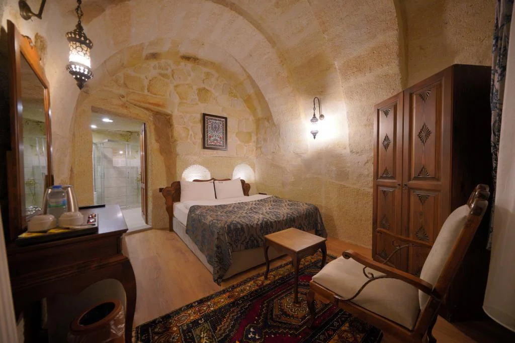 Fairyland Cave Hotel