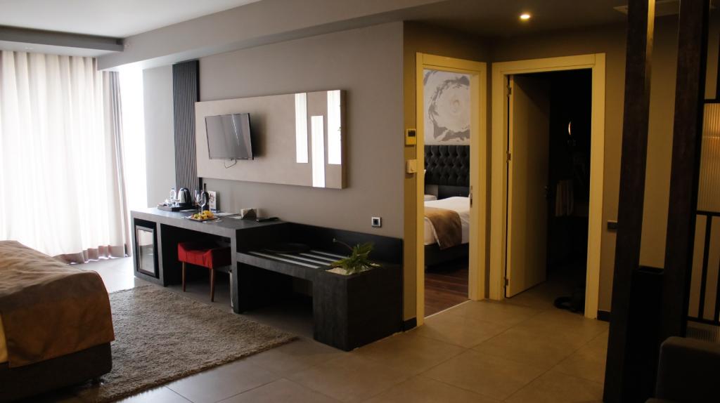 RYS Hotel & Restaurant