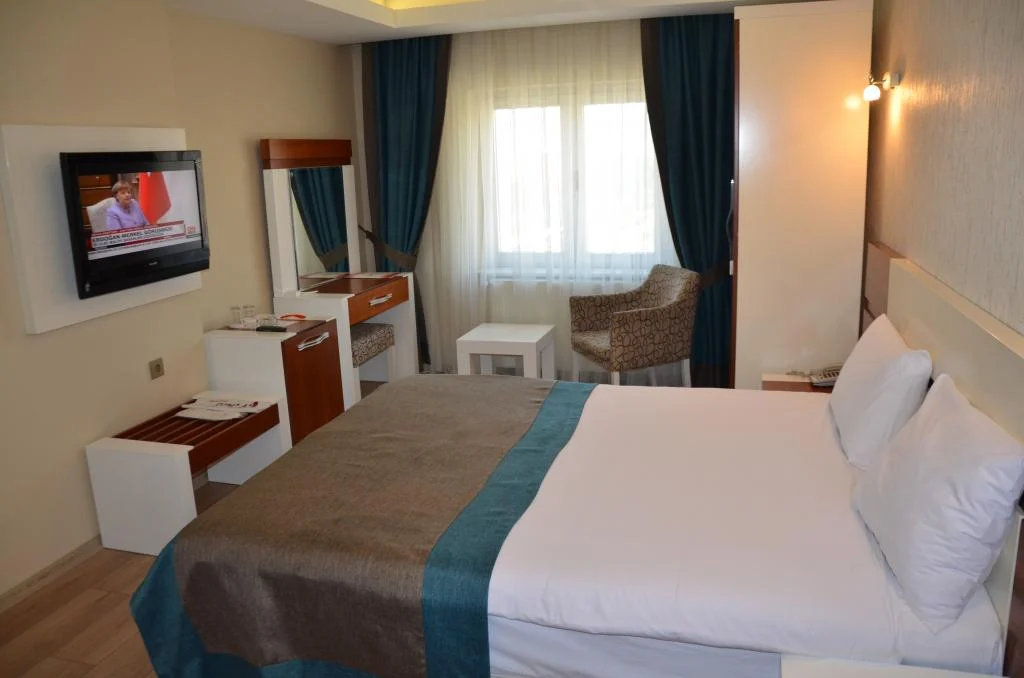 Grand Ahos Hotel & Spa