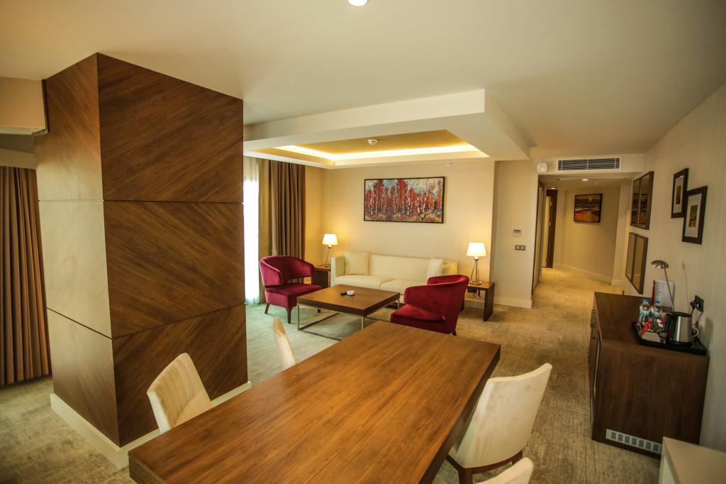 Ramada By Wyndham Isparta Hotel