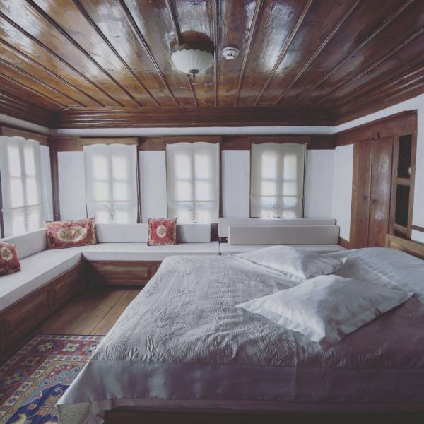 Çamlıca Konak Çarşıevi