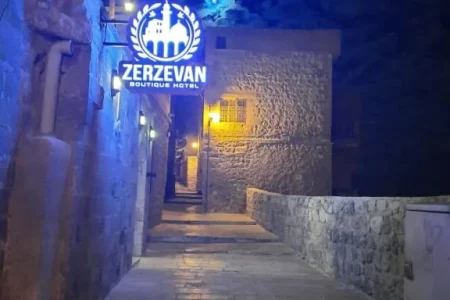 Zerzevan Hotel