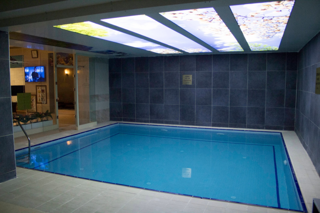 Teymur Continental Hotel & Convention Center