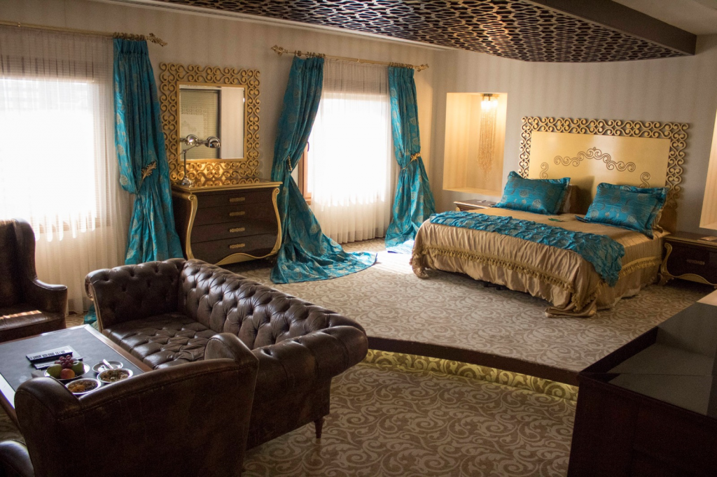 Teymur Continental Hotel & Convention Center