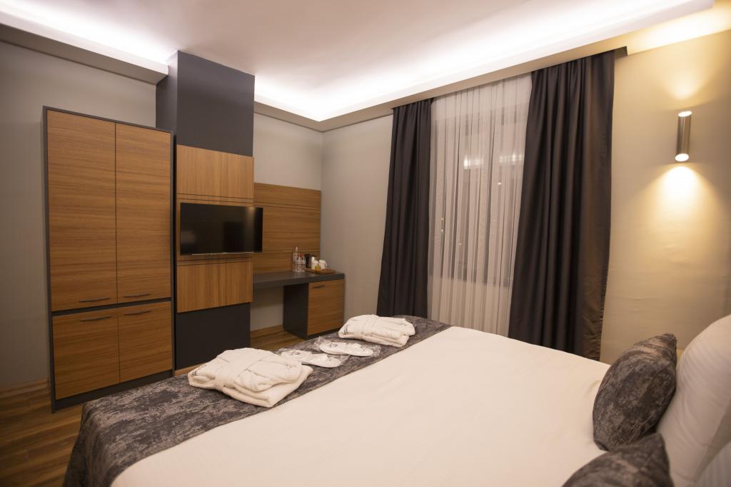 Divares Luxury Hotel