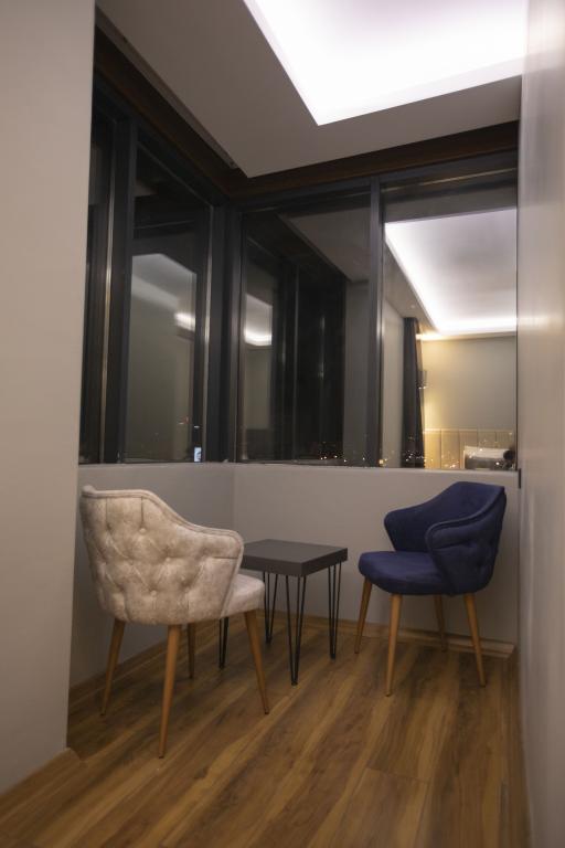 Divares Luxury Hotel