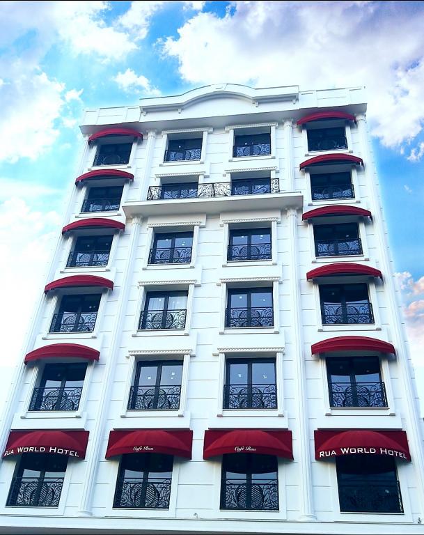 Rua World Hotel