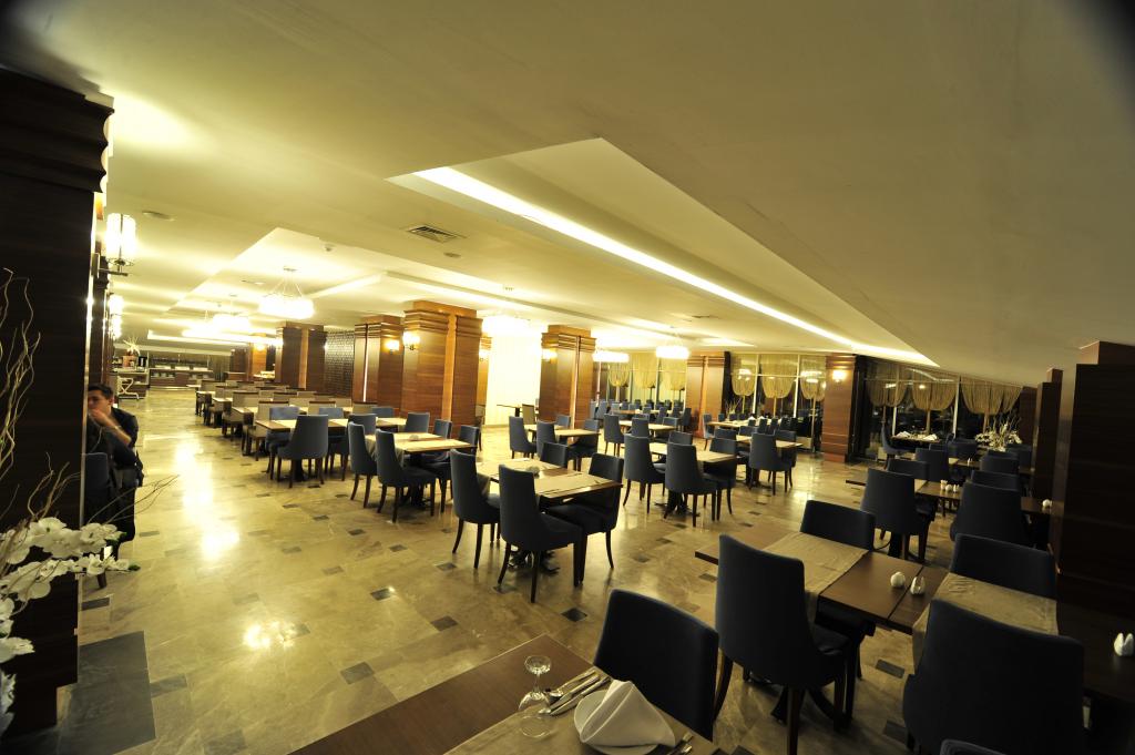 Grand Cenas Hotel