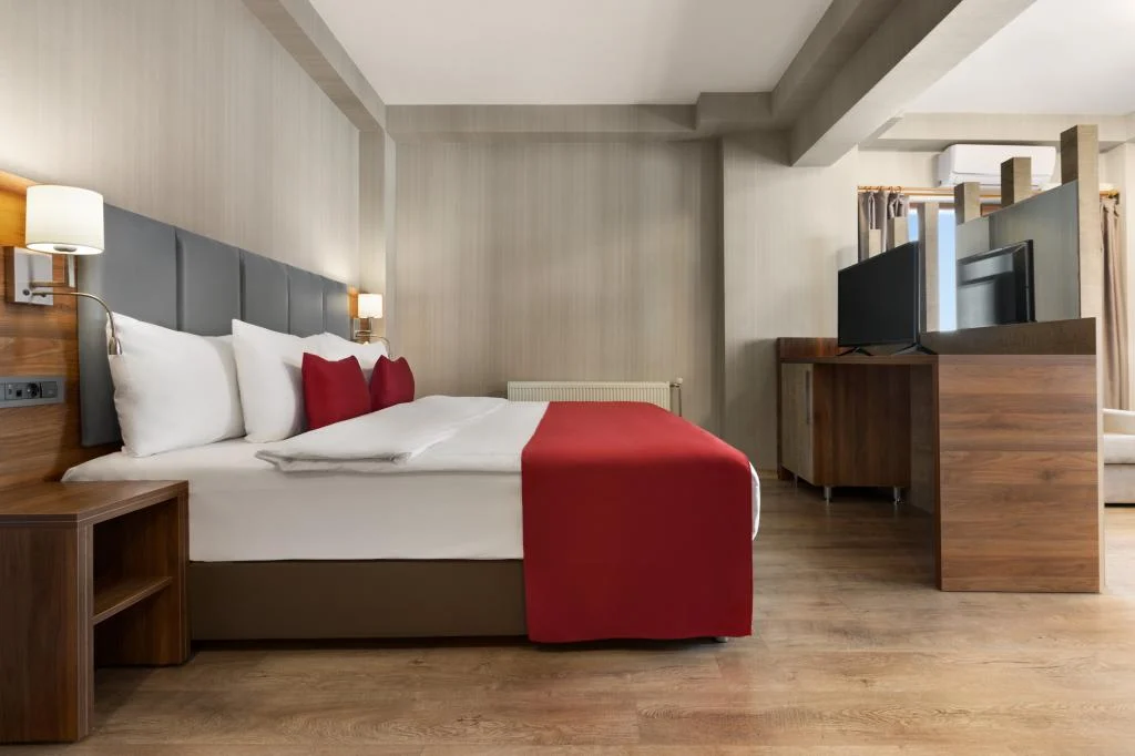 Ramada By Wyndham Van